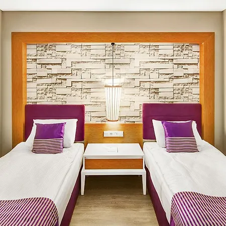 Hotel Jacaranda 5*
