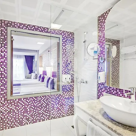 Jacaranda Hotel 5*