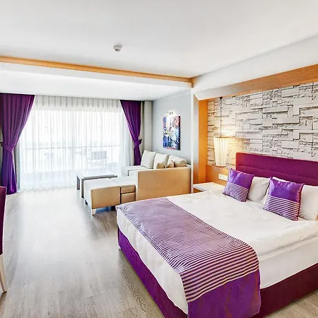 Jacaranda Hotel 5*